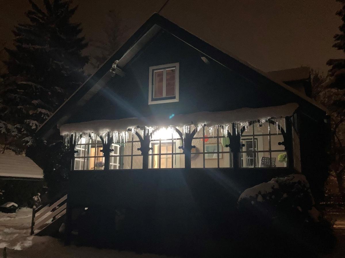 Haus Mit Sauna Und Privatem Badeteich In Anif Bei Salzburg Екстер'єр фото
